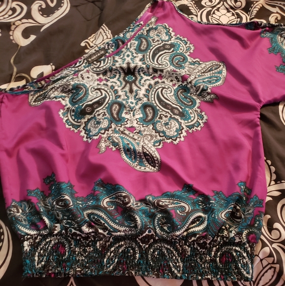 Blouse - Picture 2 of 3